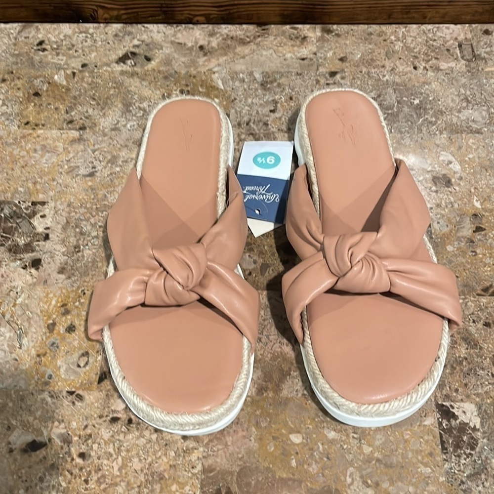 Women’s Sandals - Picture 2 of 9